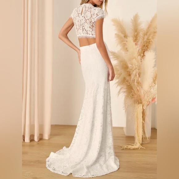 Wedding Dress - Picture 2 of 5